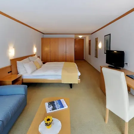 Tschugge Otel 4*