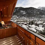Tschugge Hotel 4*