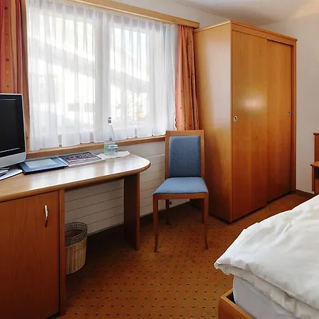 Tschugge Отель Церматт